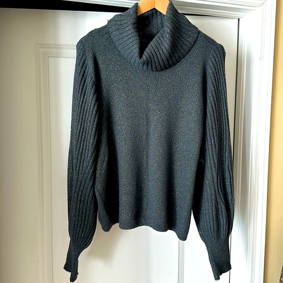 Sweaters - Sparkly silver gray Express turtleneck sweater
